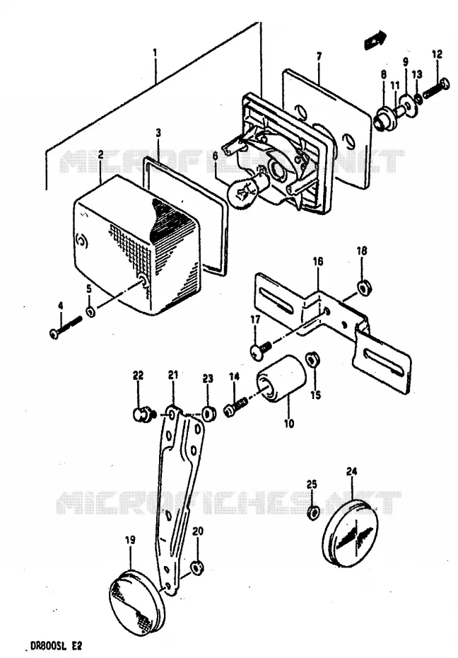 FEU ARRIERE Suzuki MOTO 800 DR 1990  DR800SUL(L)