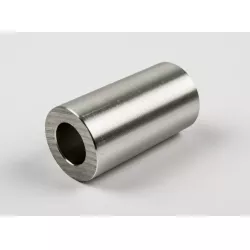 SPACER,ENG HEAD MTG RR LH